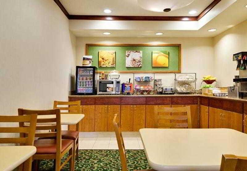 Fairfield Inn & Suites Valparaiso Restaurant bilde