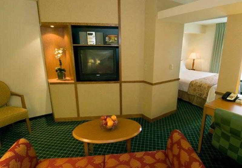Fairfield Inn & Suites Valparaiso Eksteriør bilde